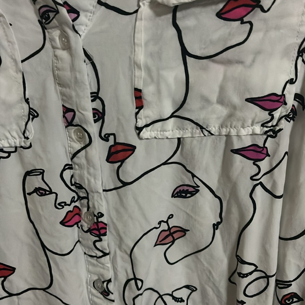 Milk & Honey Medium Button Up Shirt Red White Black Artsy Novelty Art-to-Wear - Picture 6 of 9